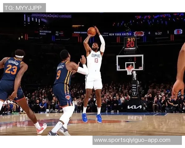 稳扎稳打的表现保罗乔治半场贡献8分5板正负值6展现稳定状态