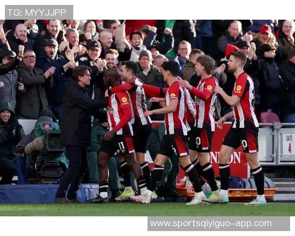 白堡球迷发声:对切尔西所有者的决策表示强烈反对与不满 白堡球迷发声:对切尔西所有者的决策表示强烈反对与不满